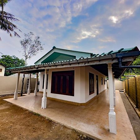 Bungalow By Tropical Villa Велигама Экстерьер фото